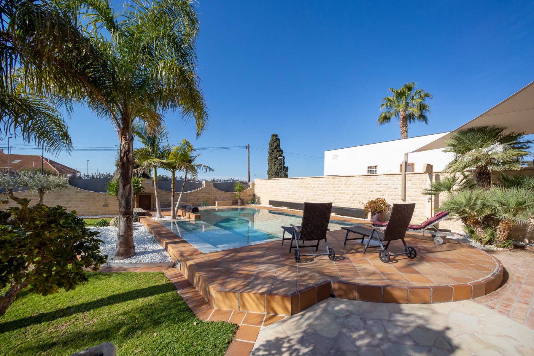 Exterior view in villa for sale in San Vicente del Raspeig