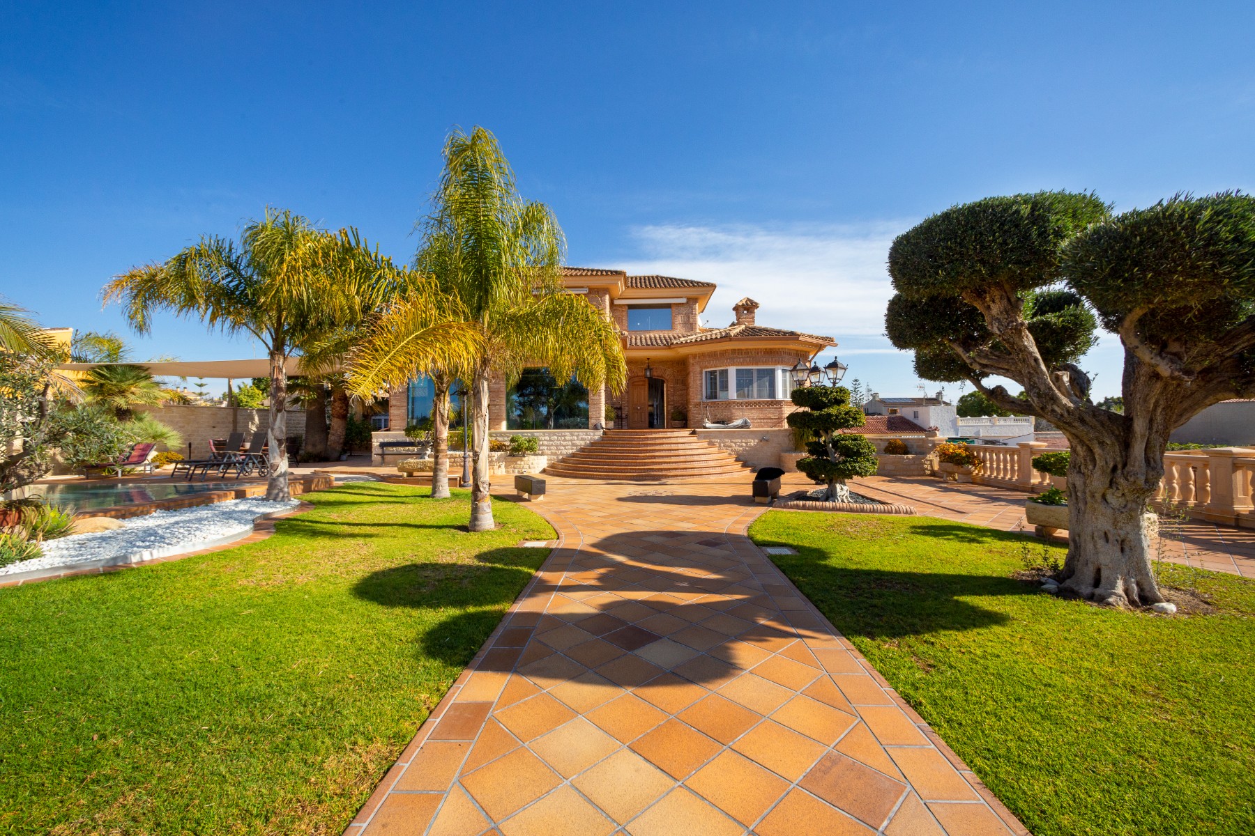 Kitchen in villa for sale in San Vicente del Raspeig