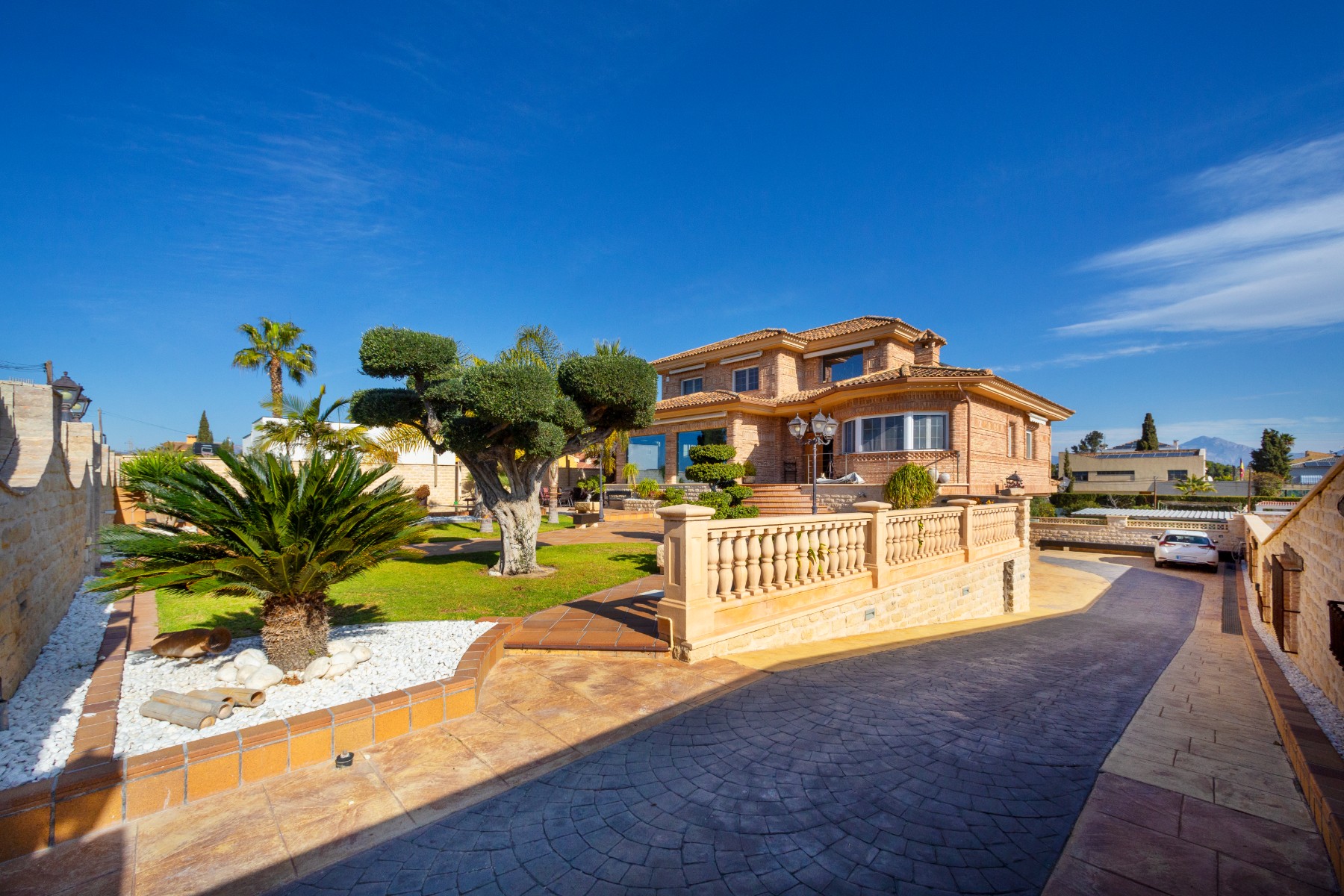 Master bedroom in villa for sale in San Vicente del Raspeig