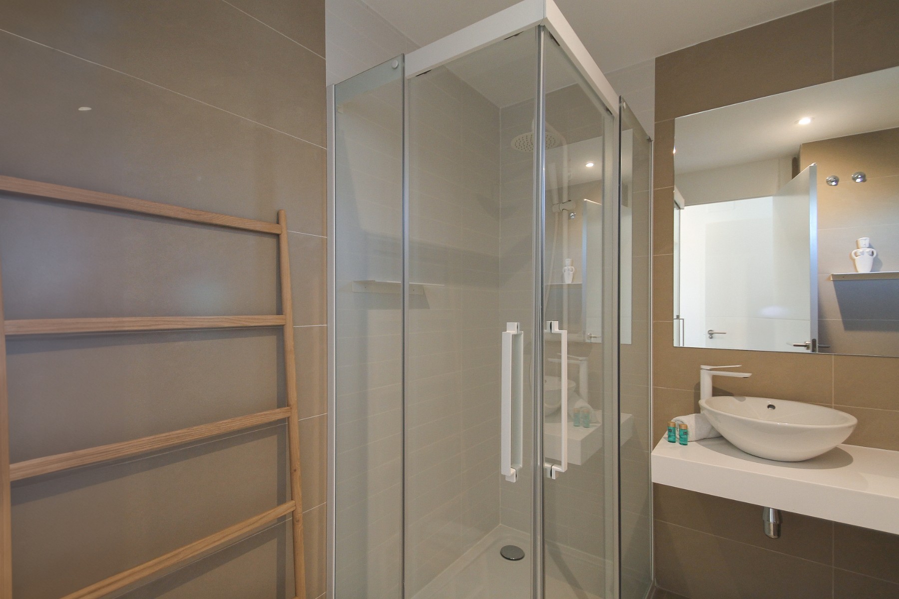 Bedroom in apartment for sale in Benidorm