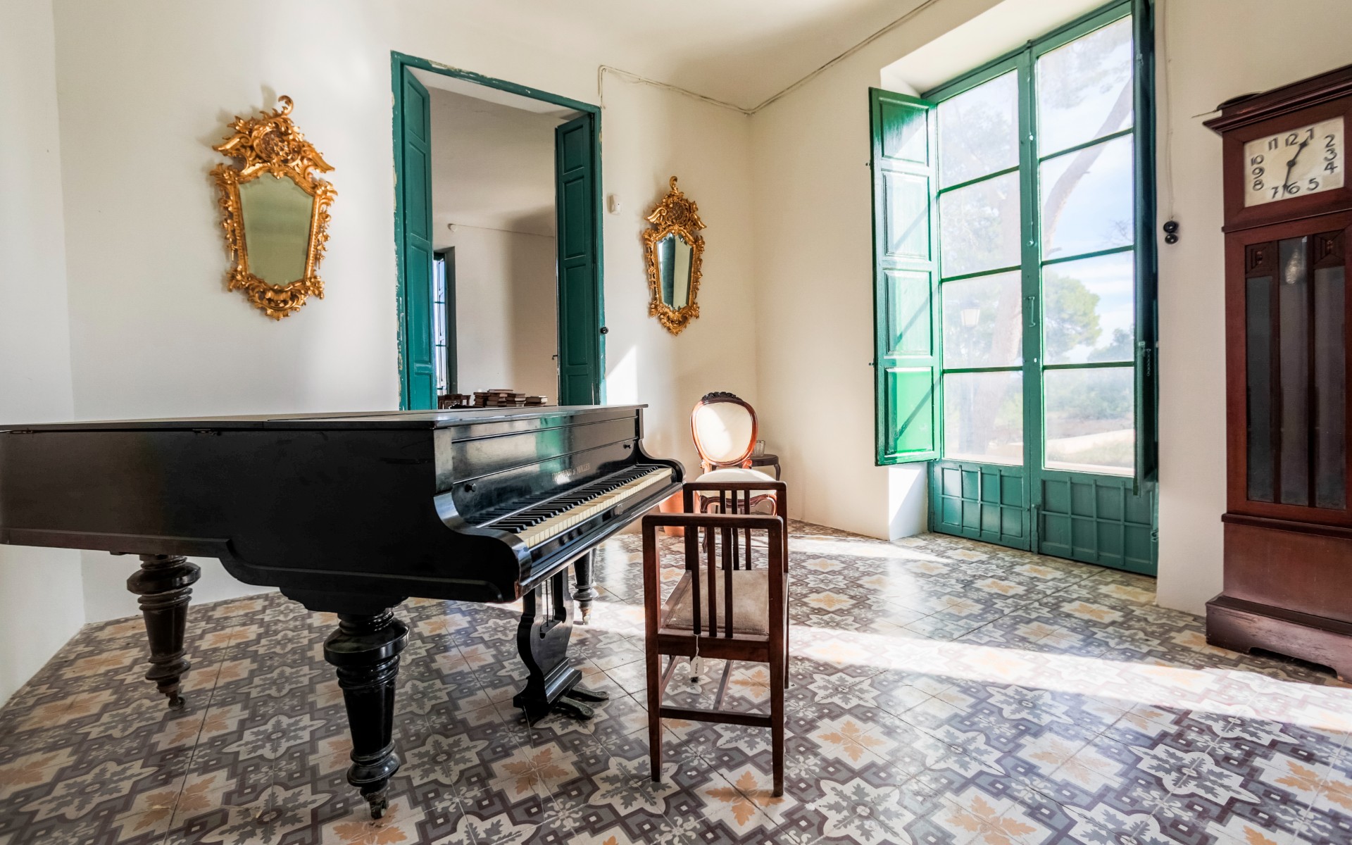 Terrace in villa for sale in Alicante