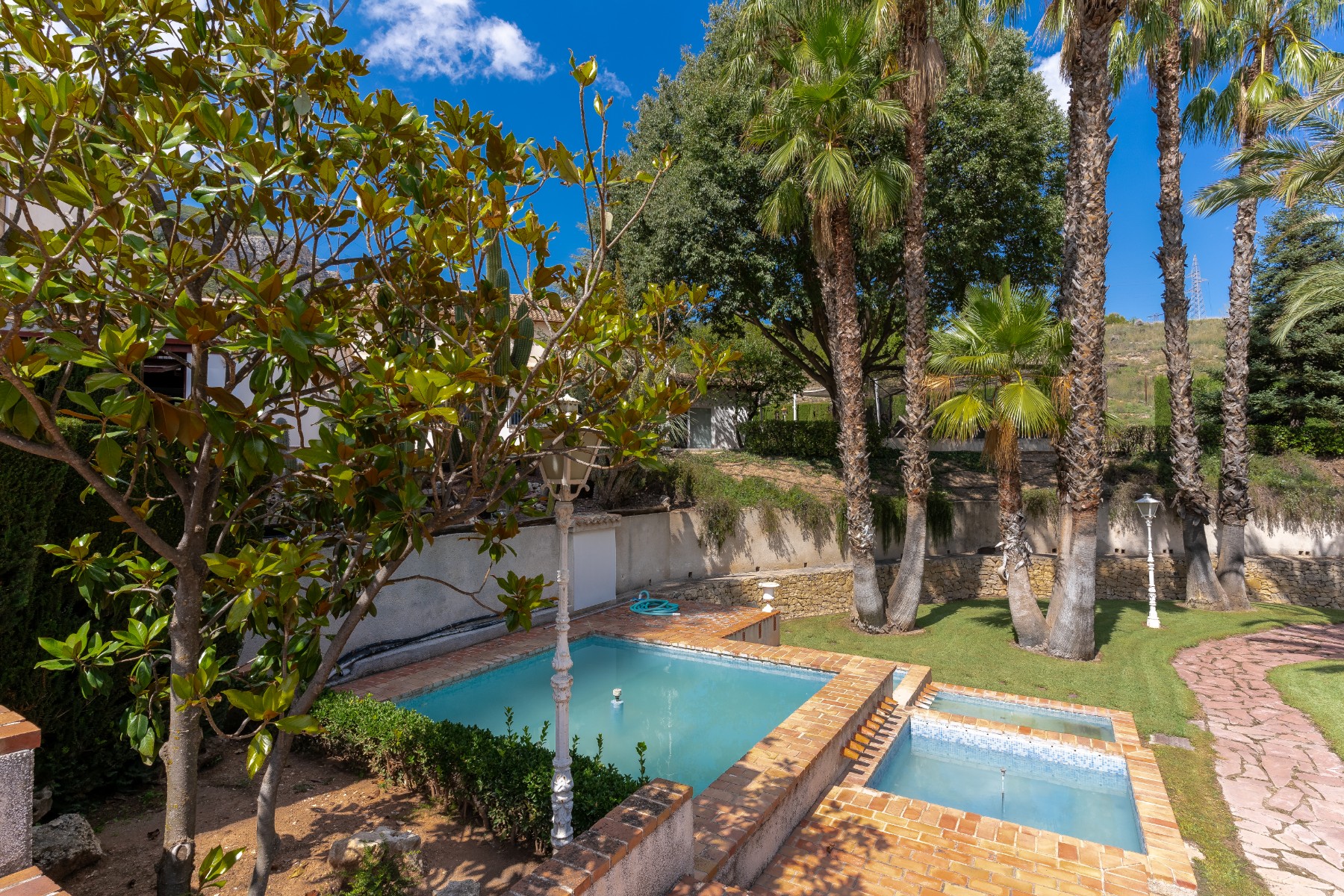 Exterior view in villa for sale in Alcoy