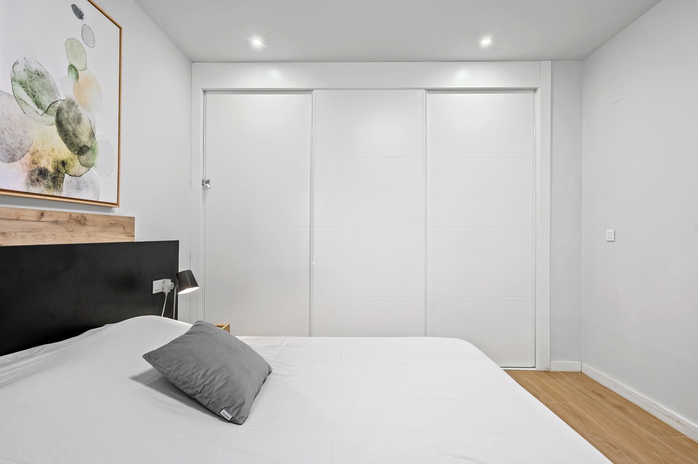 Bedroom in apartment for sale in Orihuela Costa