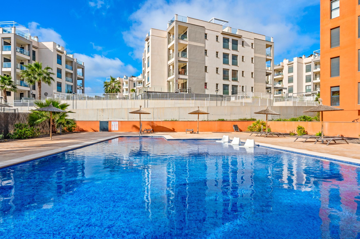 Bedroom in apartment for sale in Orihuela Costa