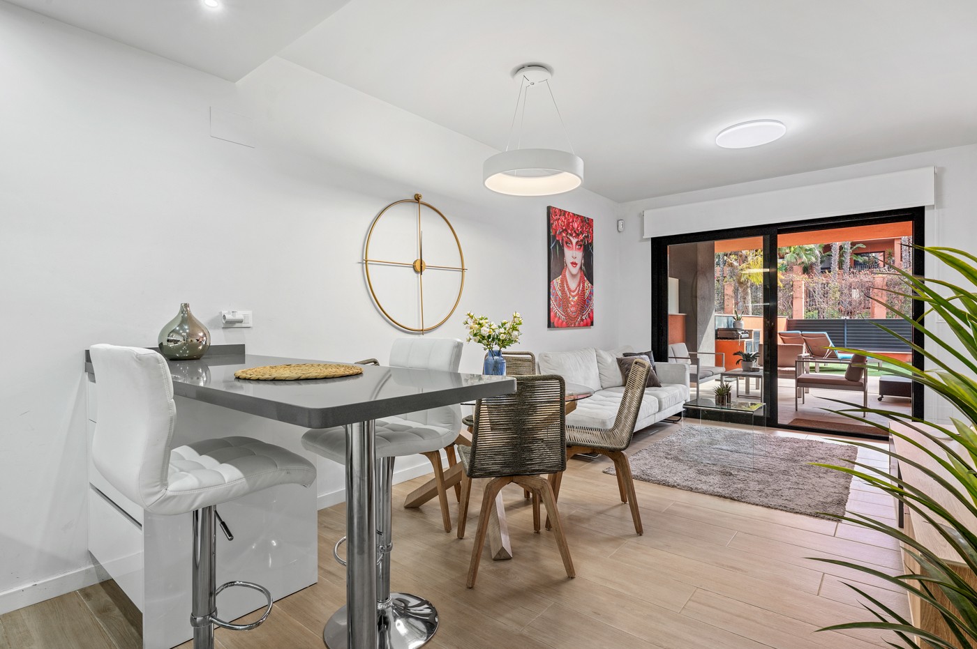 Dining area in apartment for sale in Orihuela Costa
