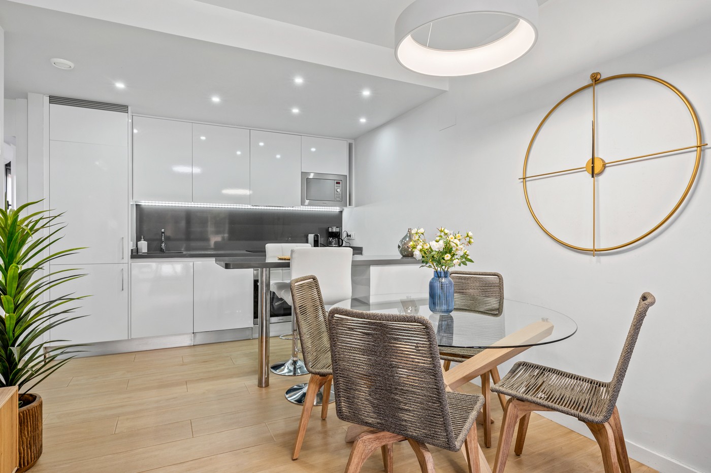 Bedroom in apartment for sale in Orihuela Costa
