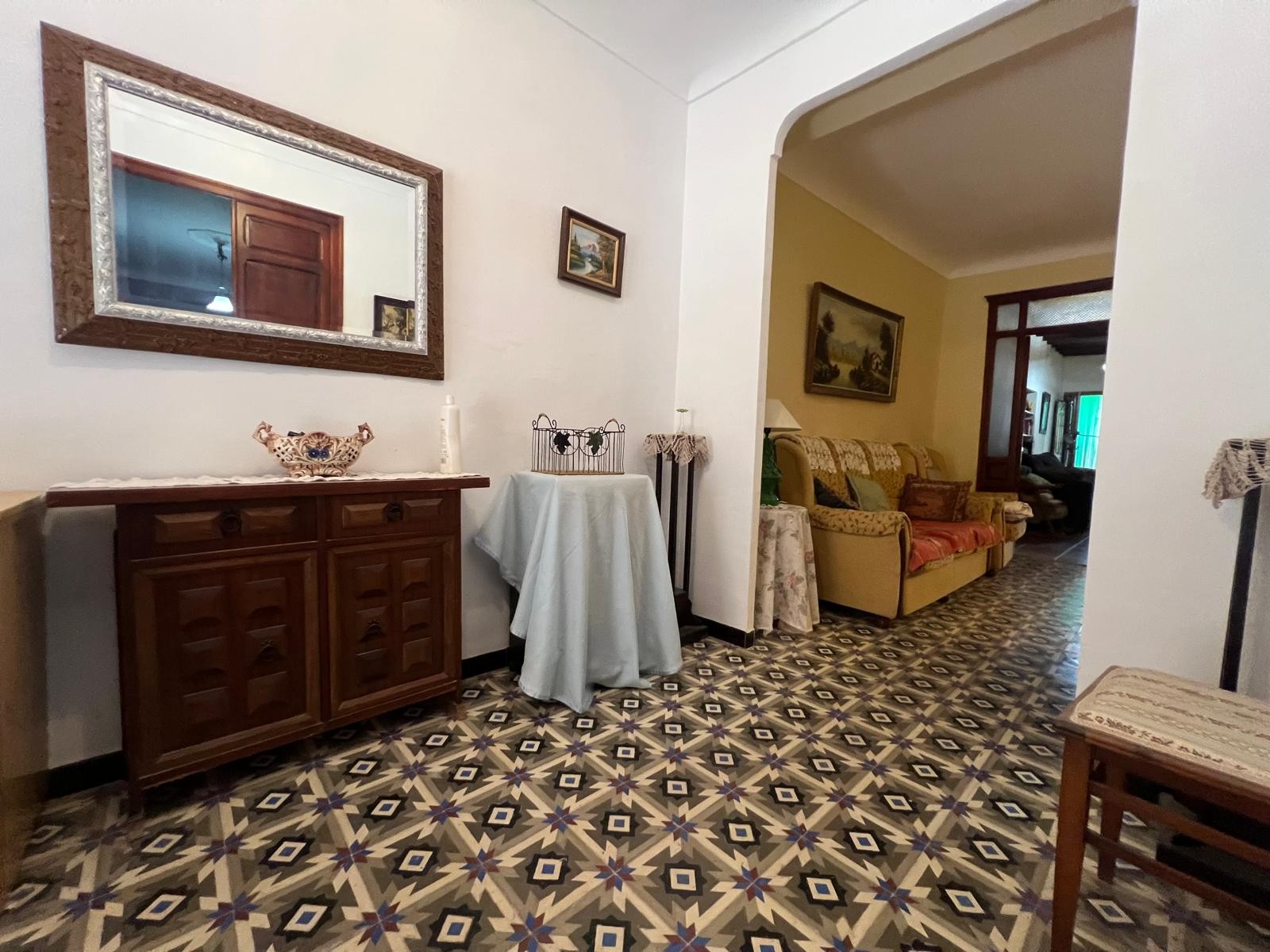 Located in the peaceful hamlet of Encebras, this spacious village house is perfect for those seeking