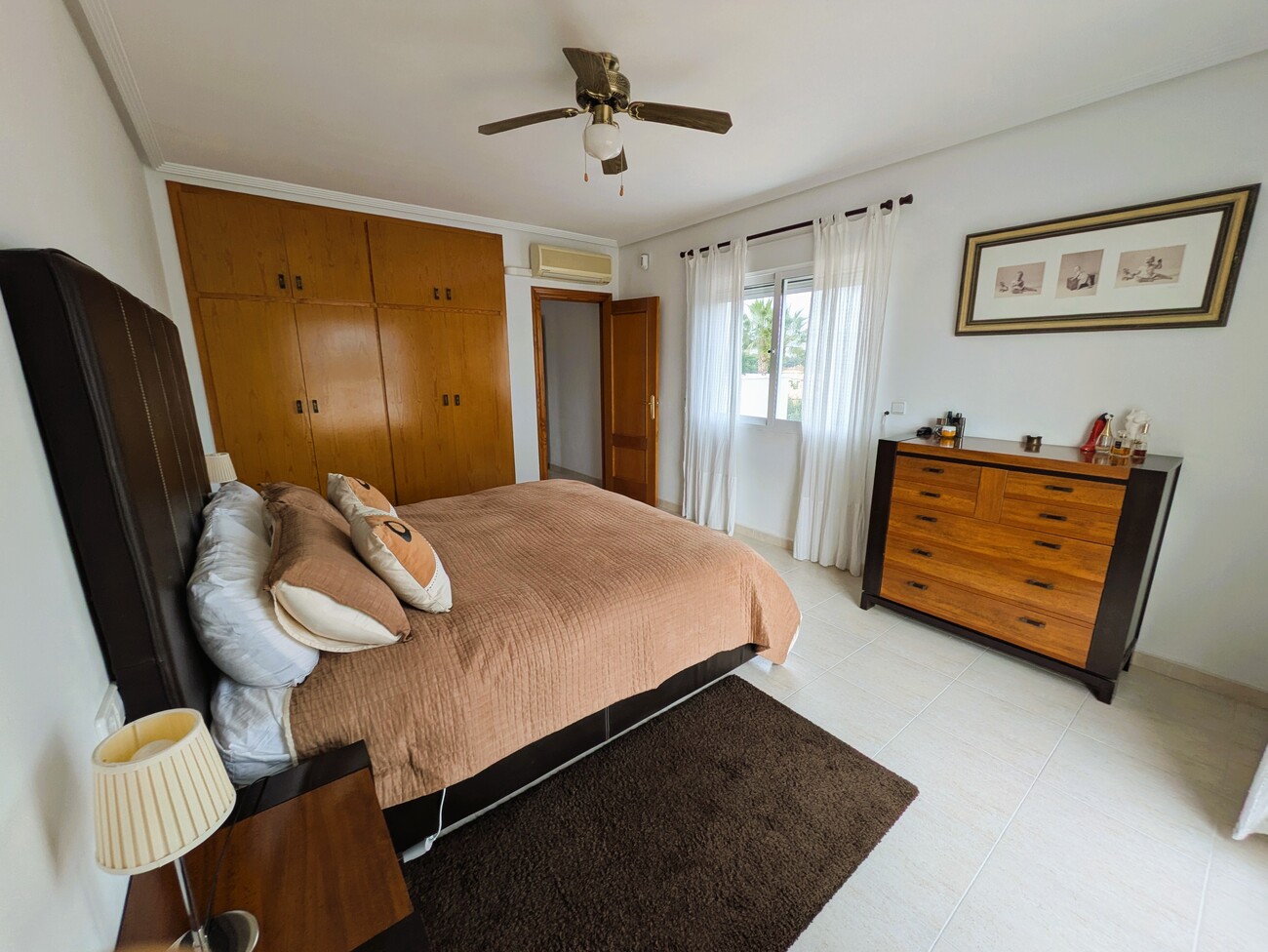 Garden in villa for sale in Campos del Río