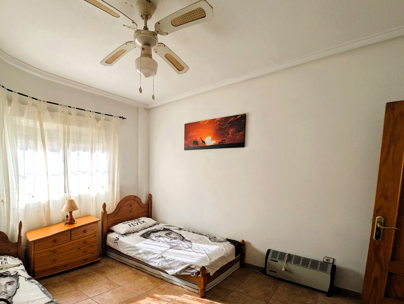 Master bedroom in villa for sale in San Miguel de Salinas
