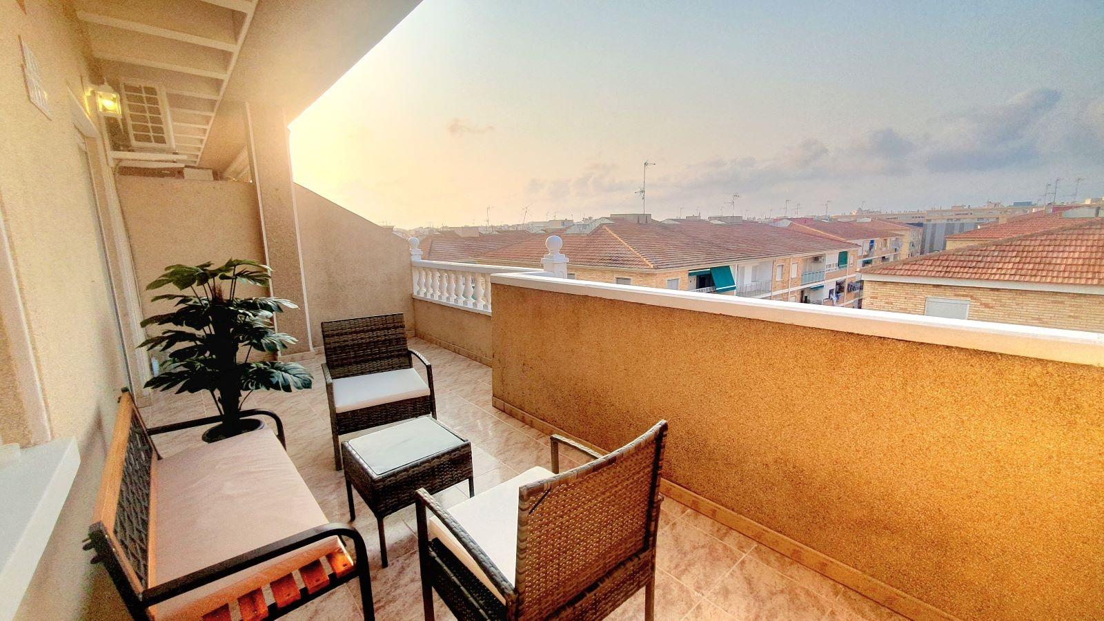 Garden in penthouse for sale in Torrevieja