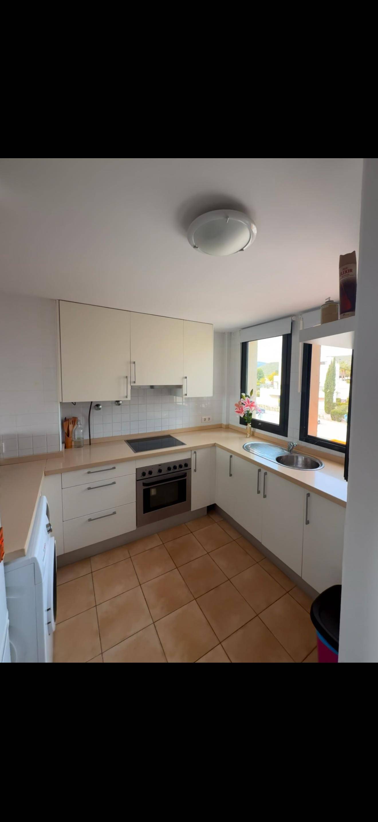 Pool area in apartment for sale in Murcia