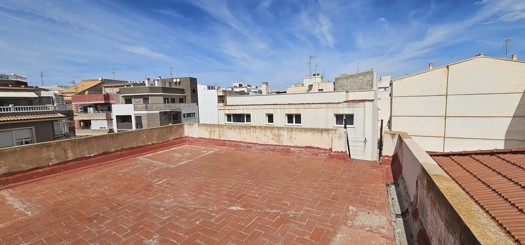 Bedroom in commercial for sale in Torrevieja