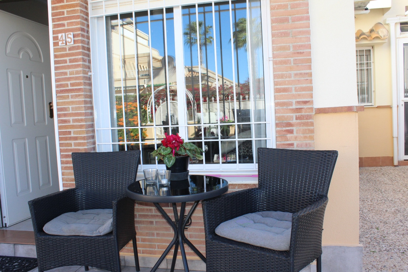 Garden in villa for sale in Villamartin