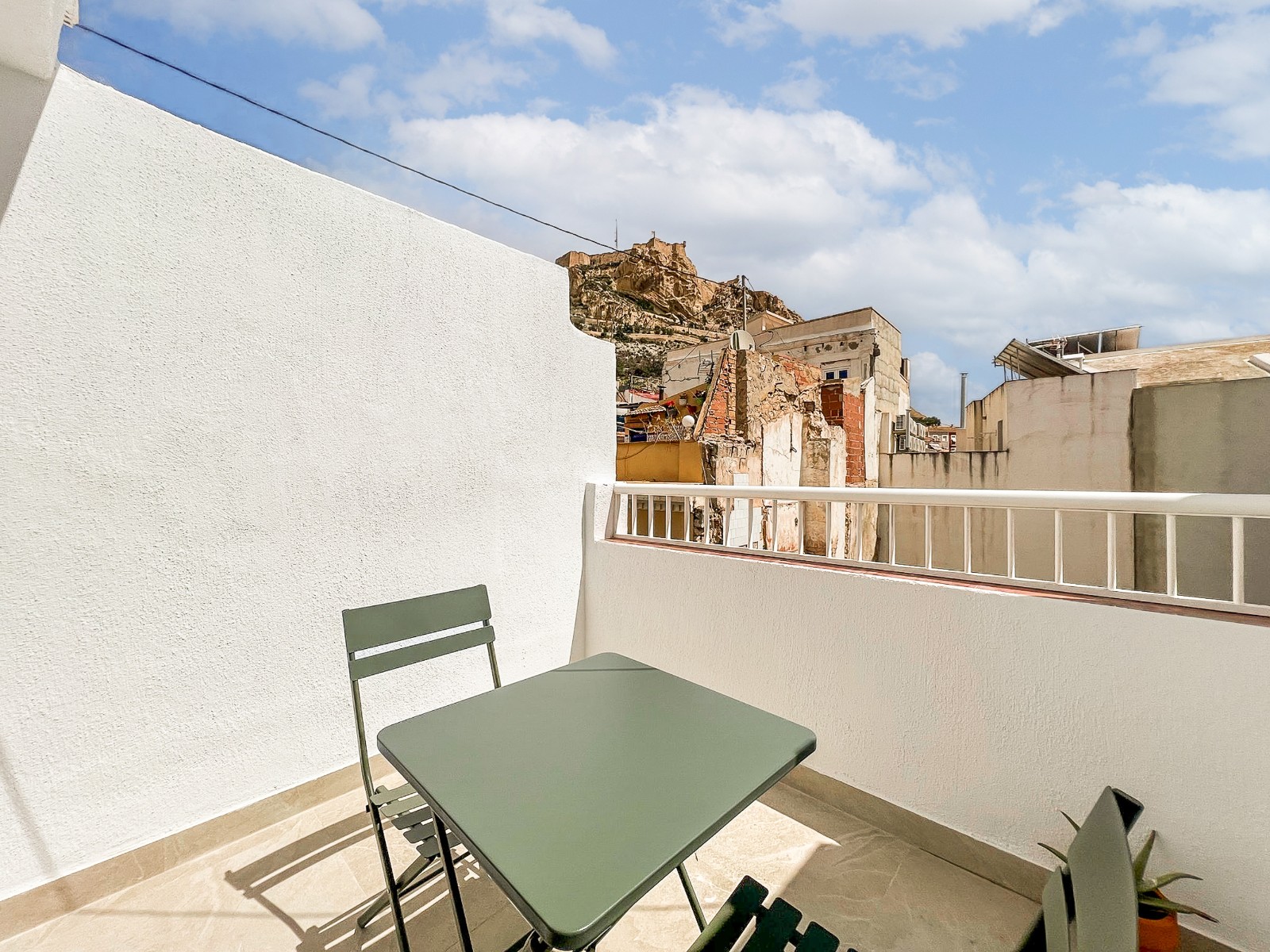 Living room in apartment for sale in Alicante
