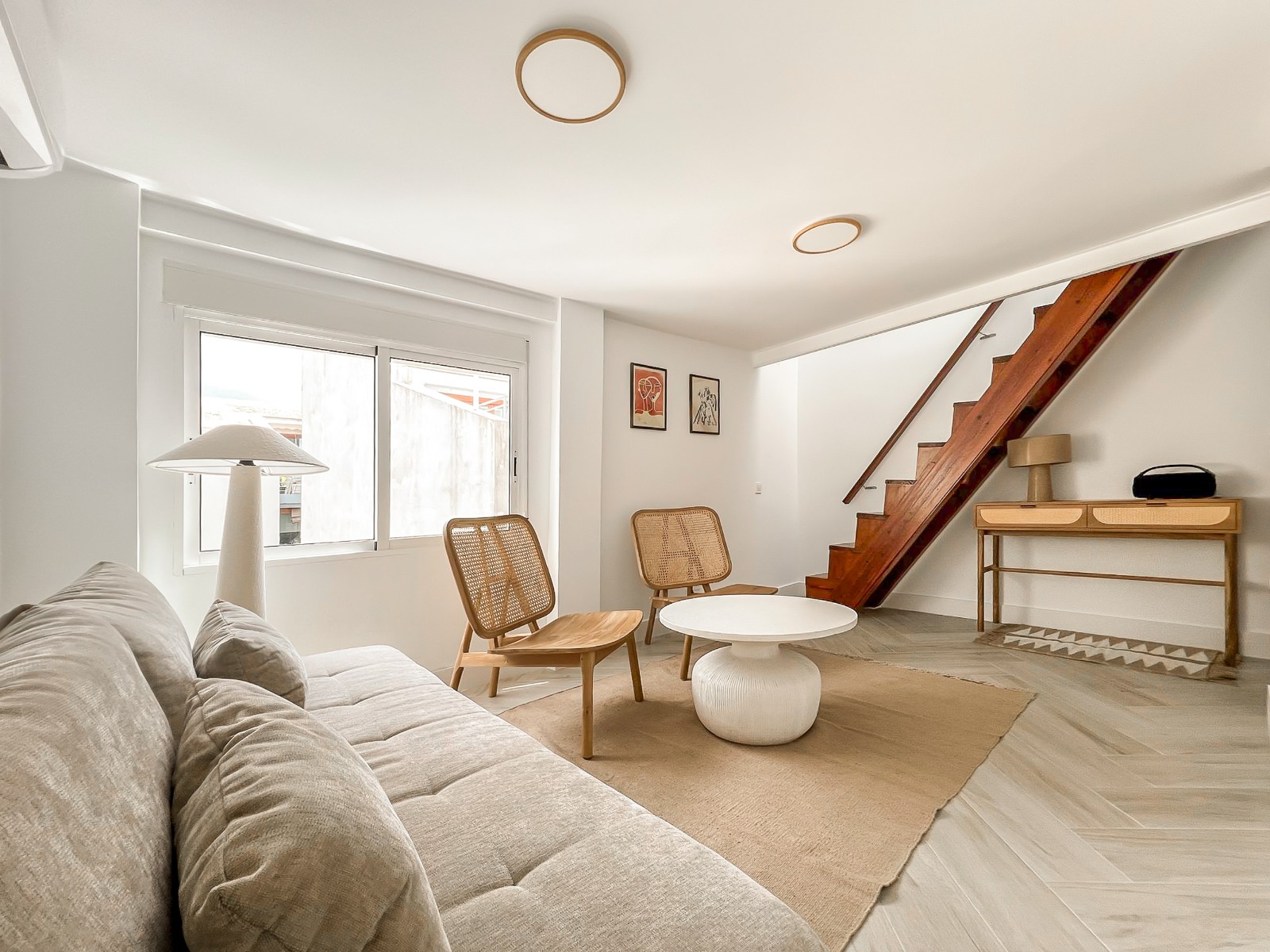 Renovated penthouse for sale in the center of Alicante with two private terraces Discover this exclu