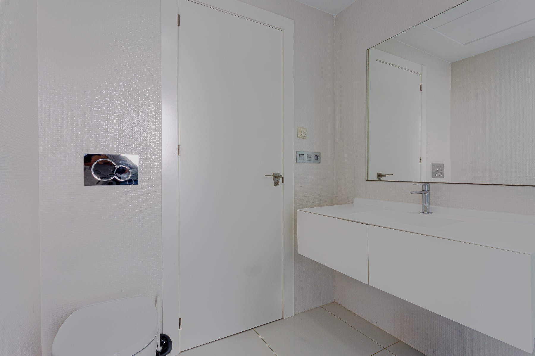 Master bedroom in villa for sale in Orihuela Costa