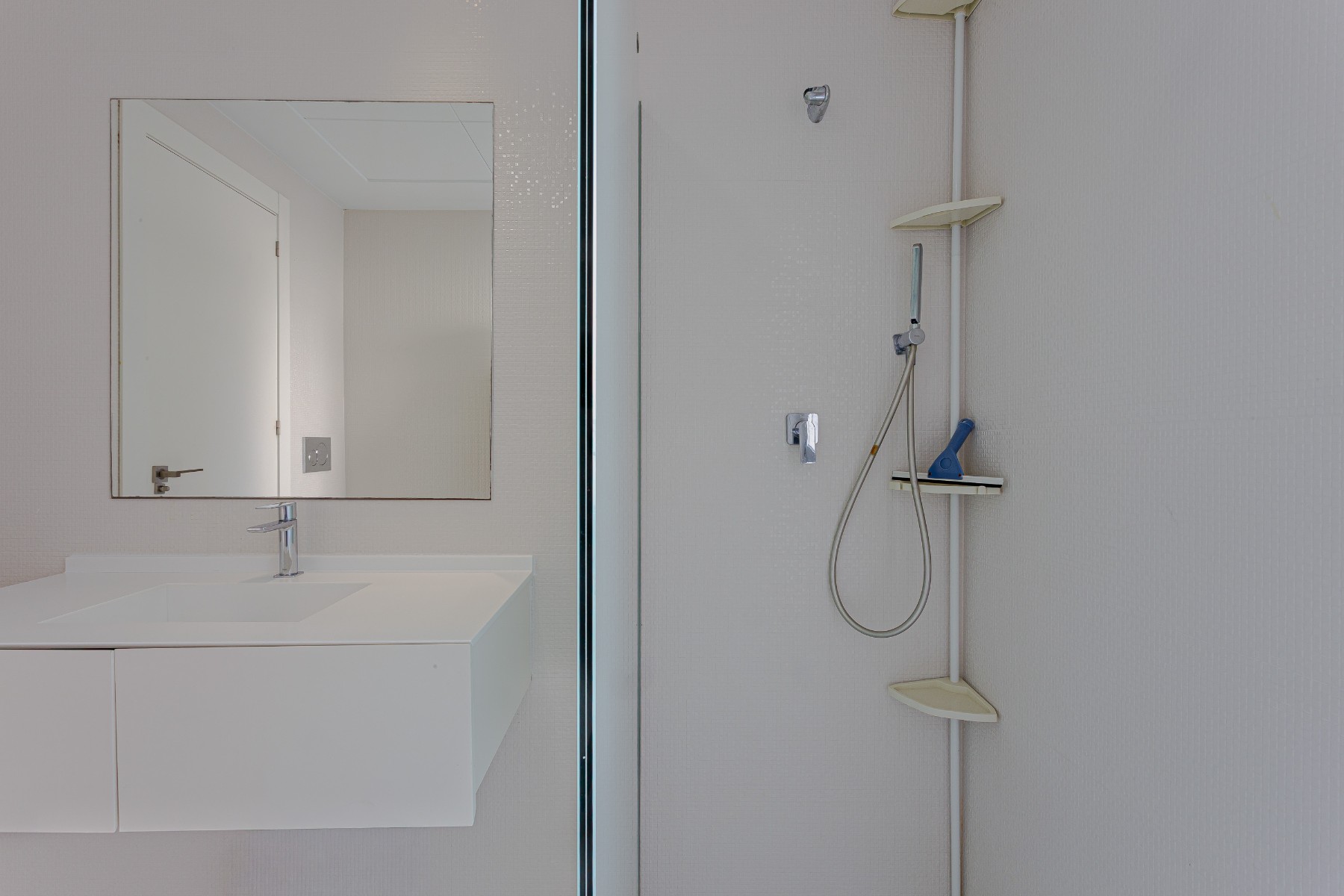 Bathroom in villa for sale in Orihuela Costa