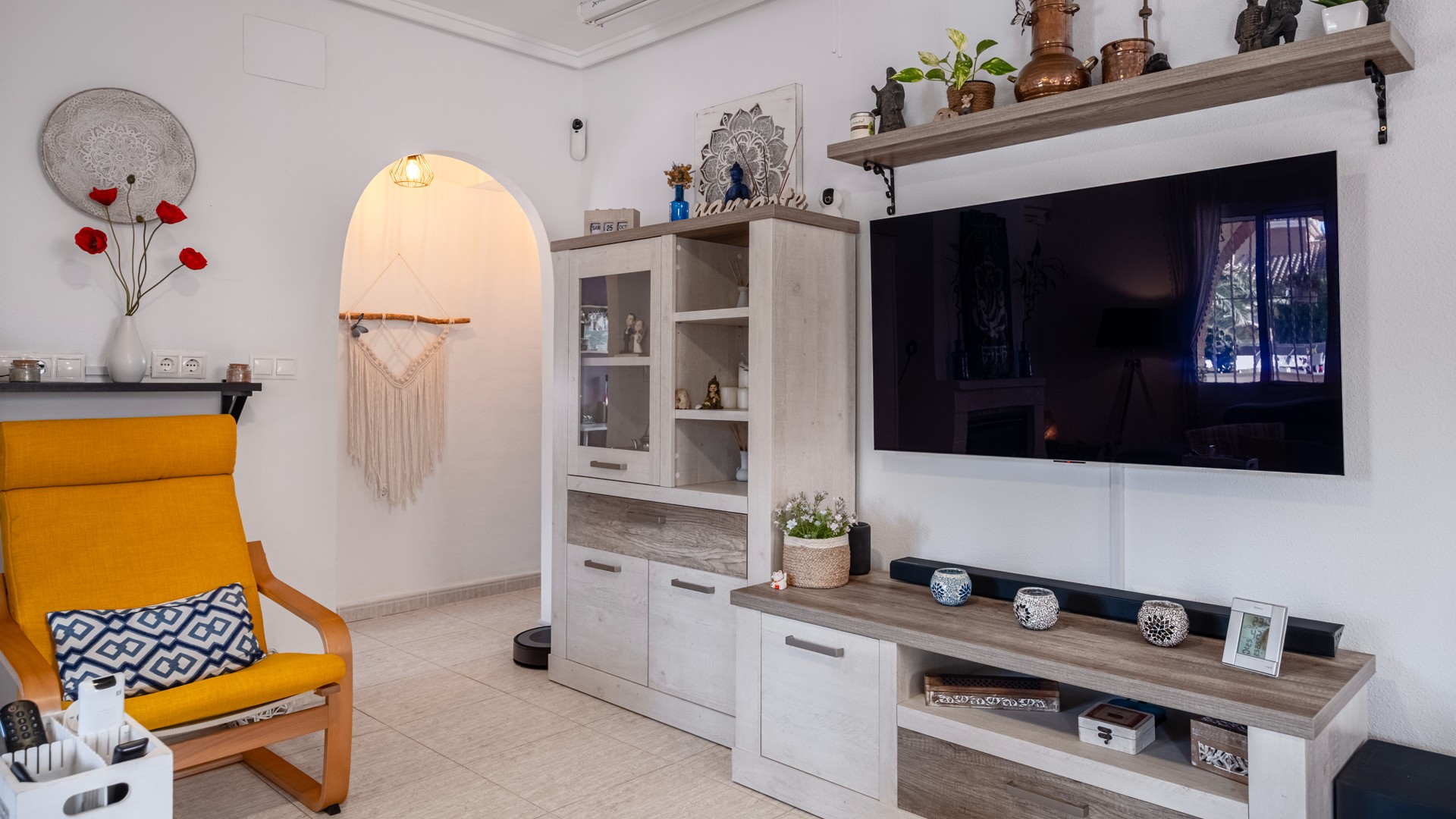 Bathroom in villa for sale in Santa Pola