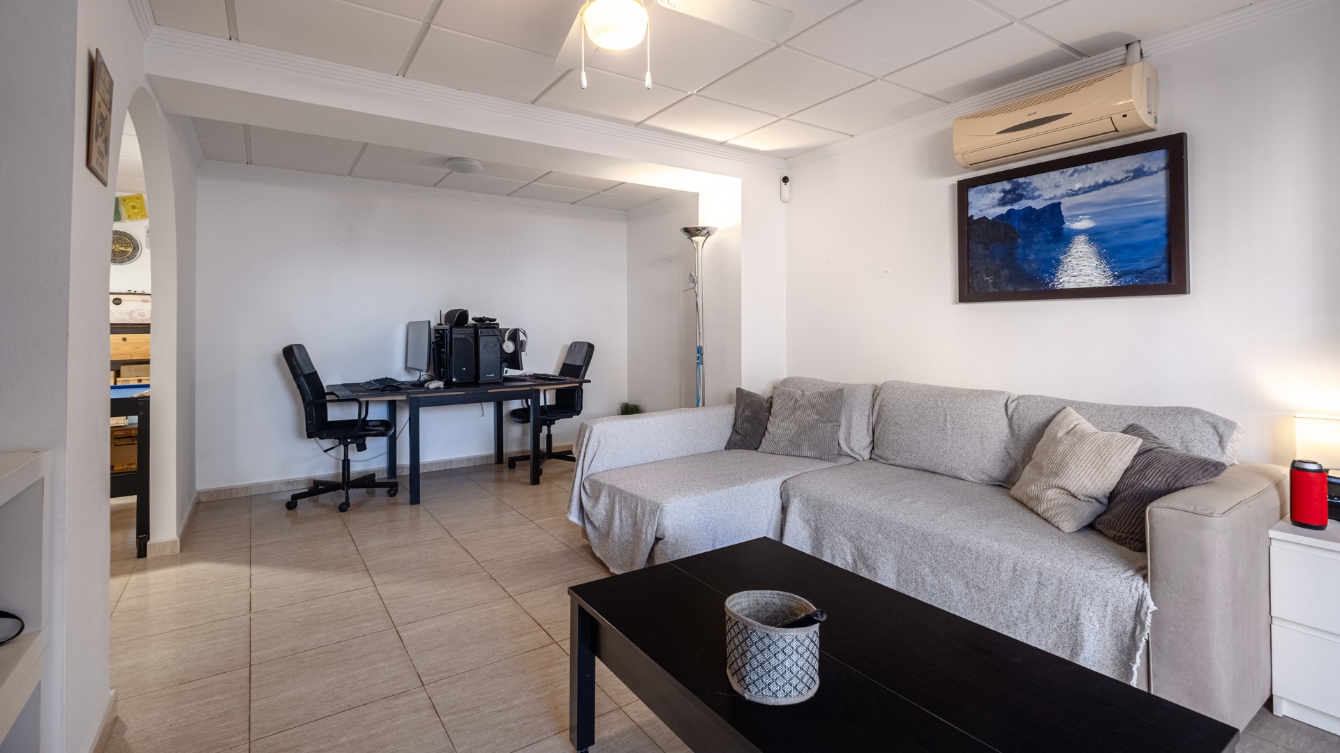 Living room in villa for sale in Santa Pola