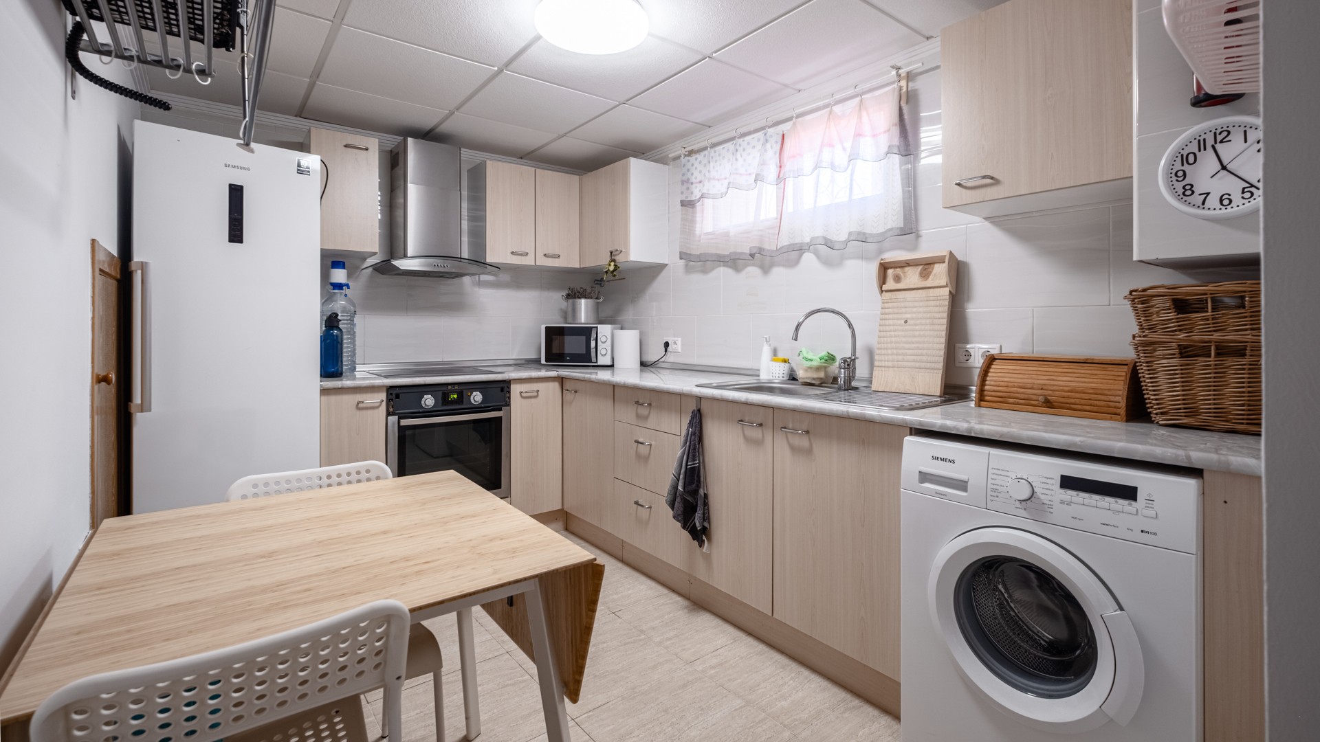 Bathroom in villa for sale in Santa Pola