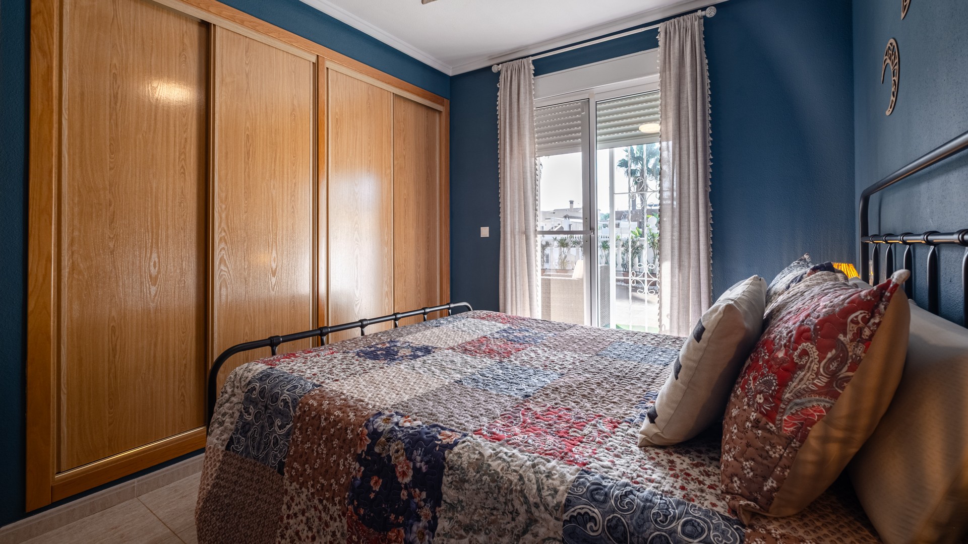 Living room in villa for sale in Santa Pola