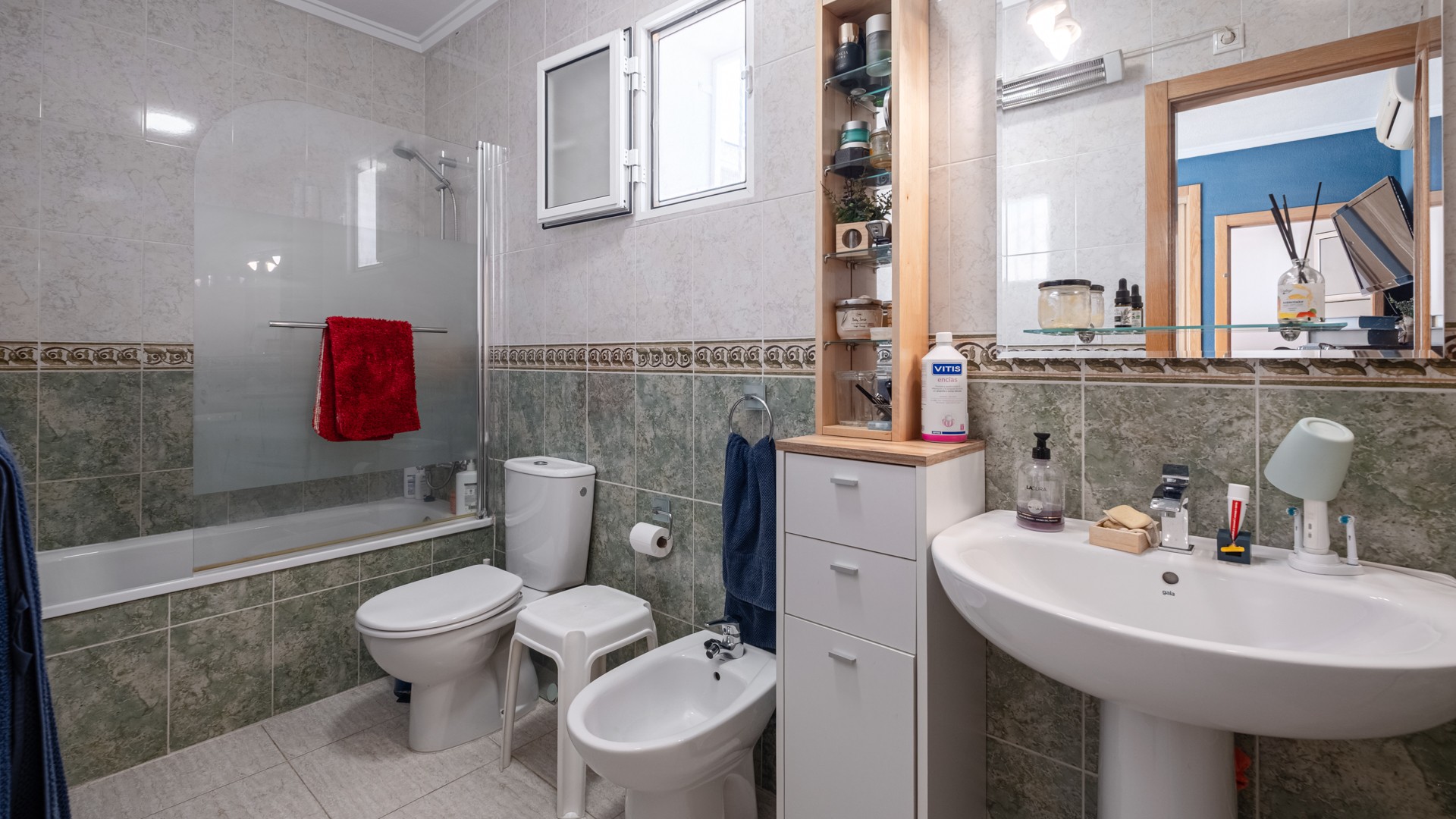 Kitchen in villa for sale in Santa Pola