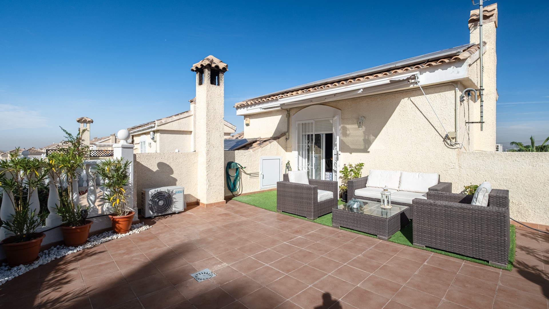 Terrace in villa for sale in Santa Pola