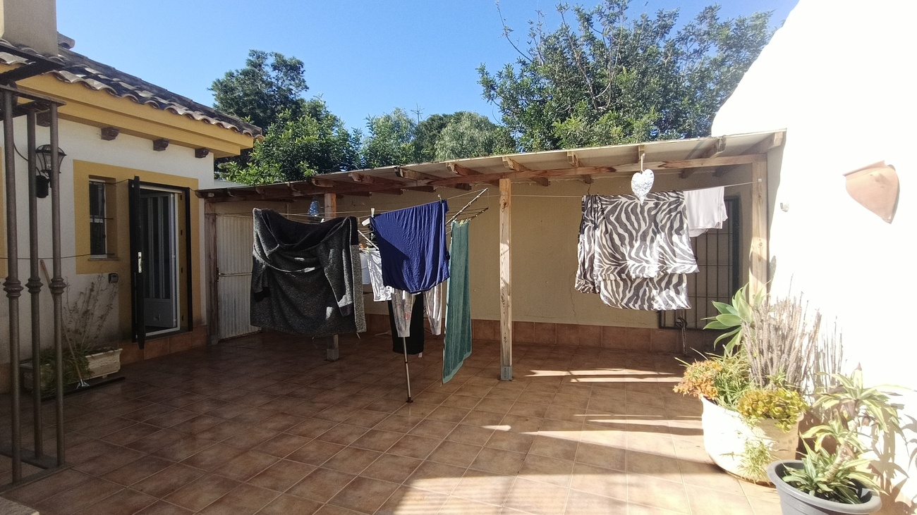 Pool area in villa for sale in Avileses