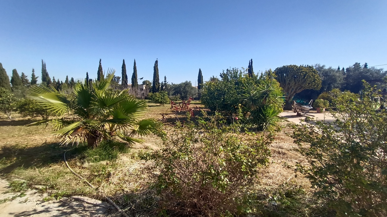 Dining area in villa for sale in Avileses