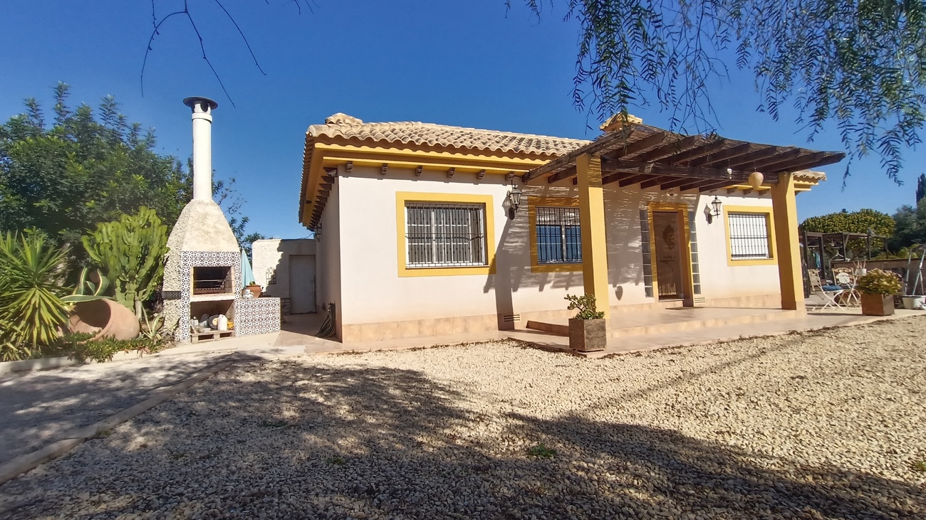 Bedroom in villa for sale in Avileses