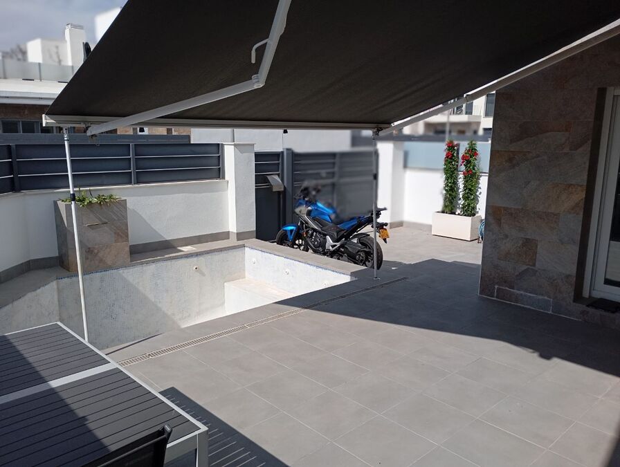 Living room in villa for sale in Daya Vieja