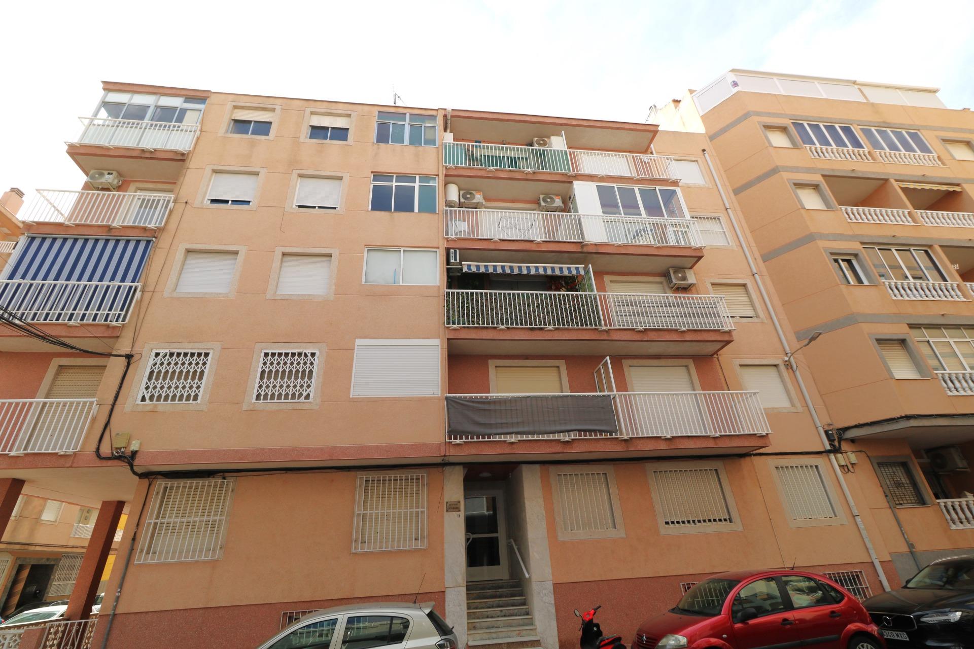 Kitchen in apartment for sale in Torrevieja