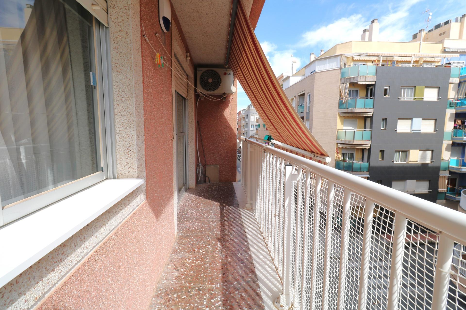 Terrace in apartment for sale in Torrevieja