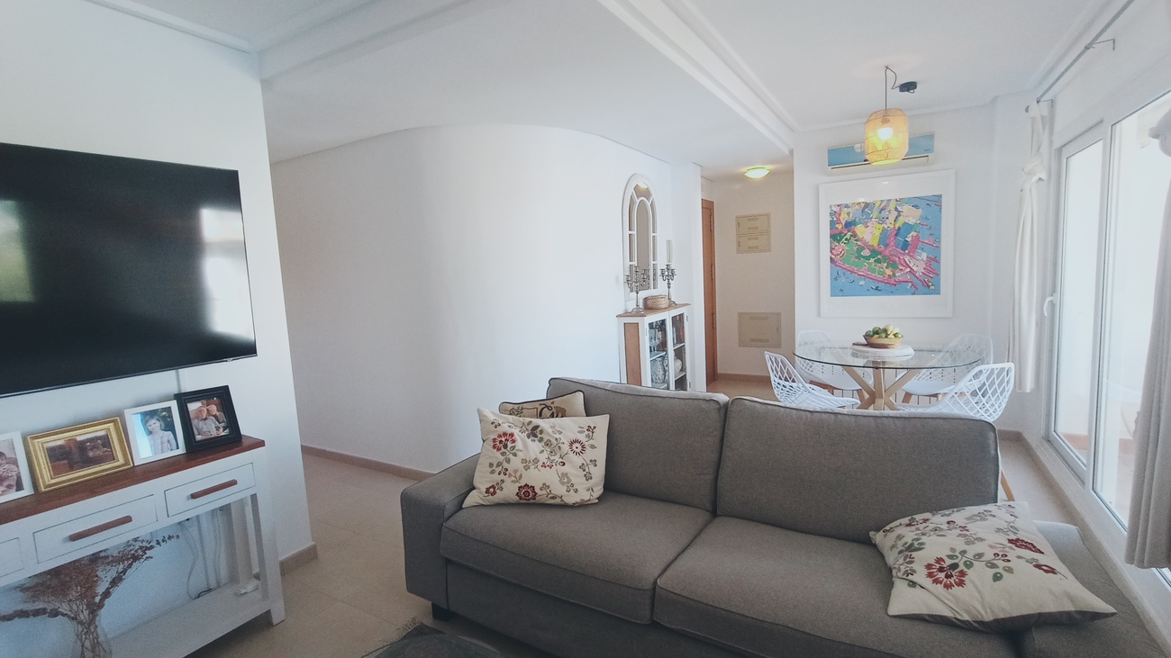 This light, bright and exceptionally spacious apartment on Calle Adriático truly has it all — specta