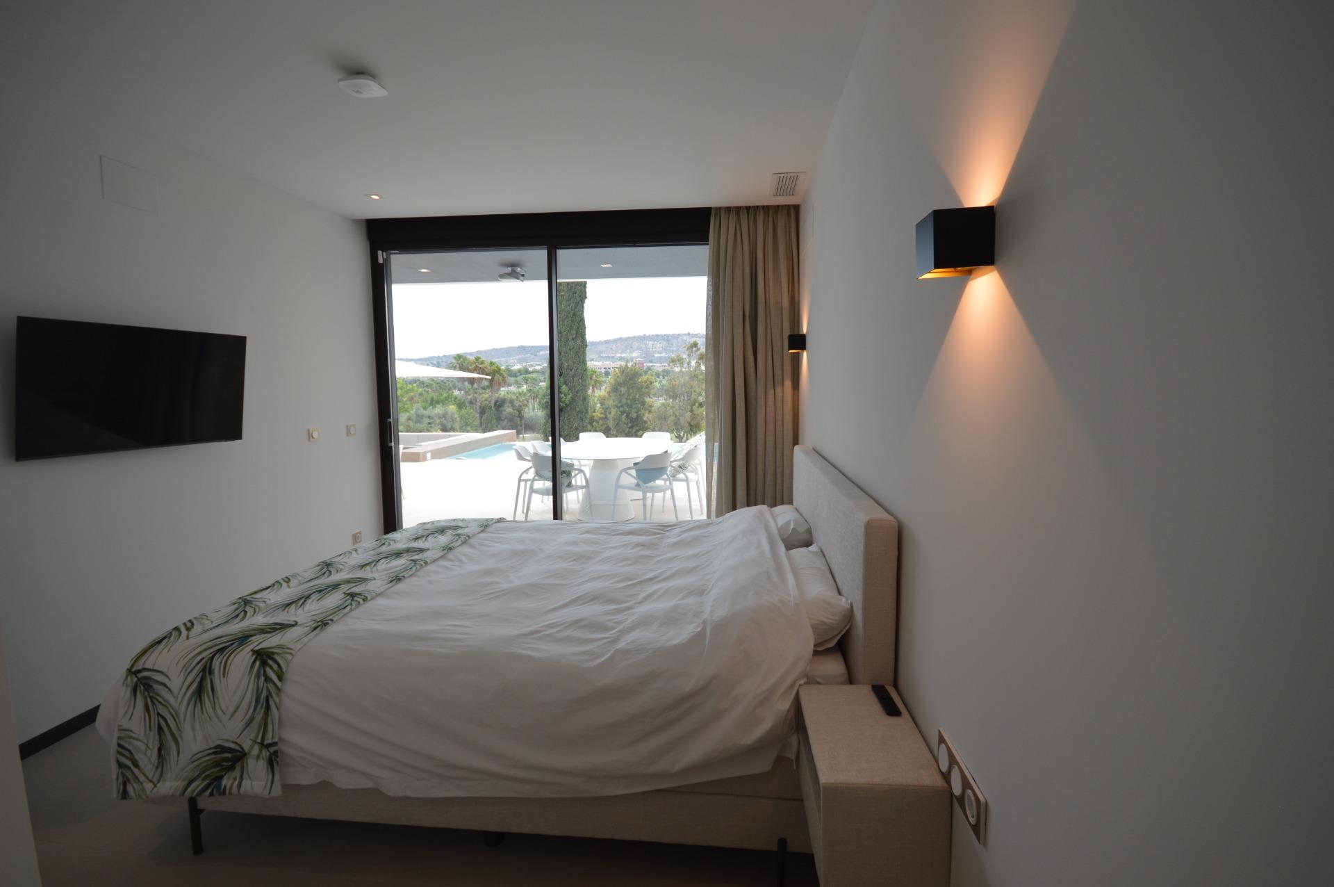 Garden in villa for sale in Algorfa
