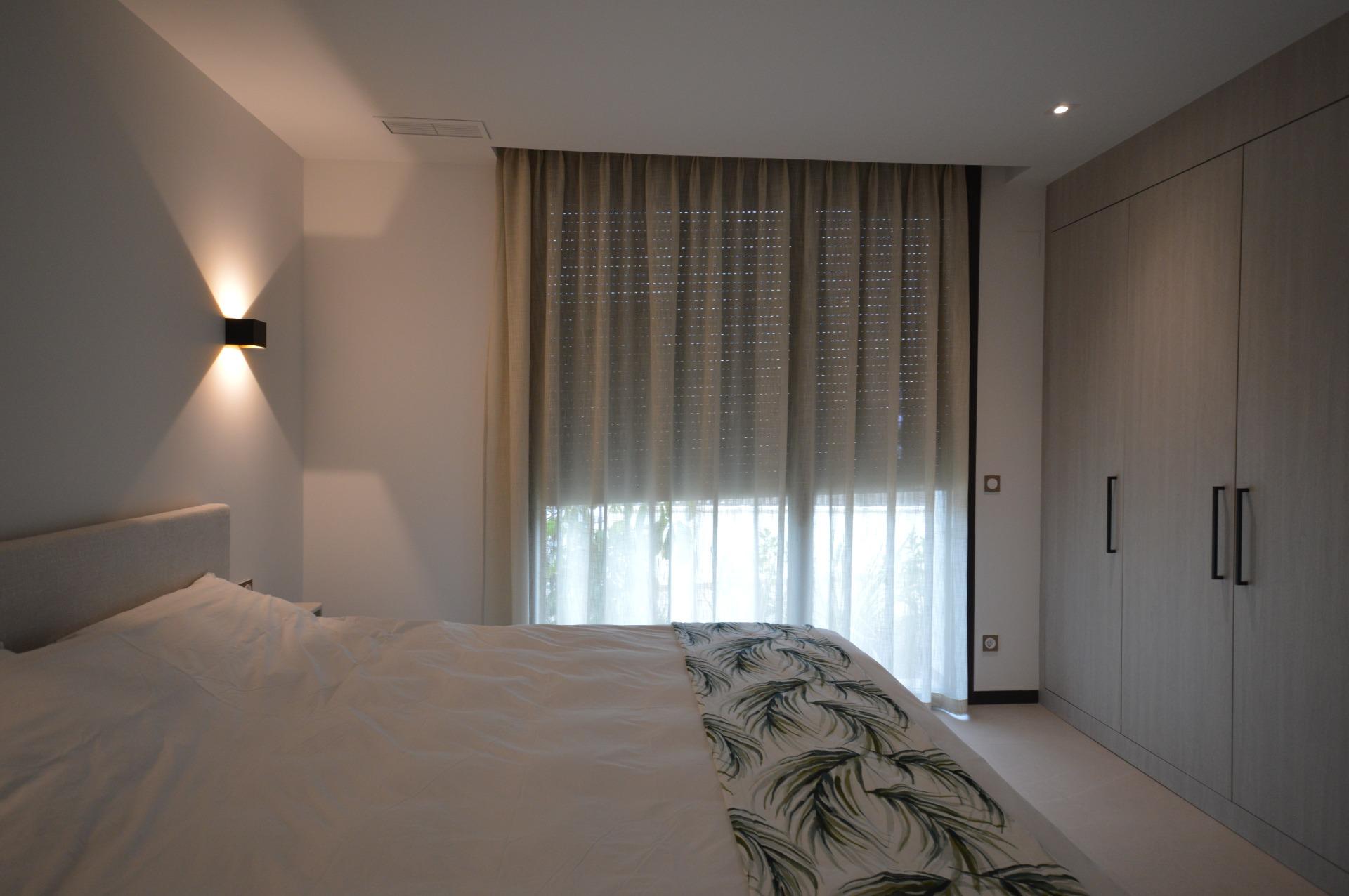 Bedroom in villa for sale in Algorfa