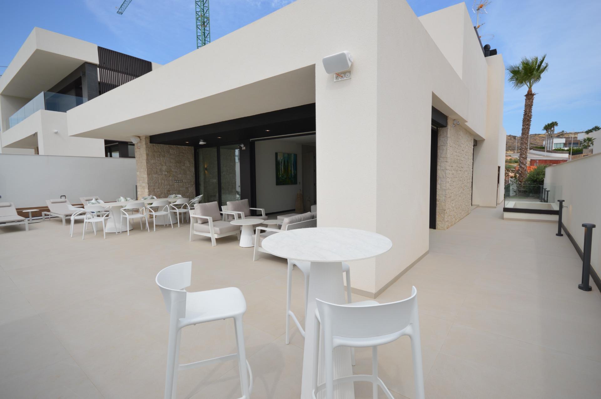 Dining area in villa for sale in Algorfa