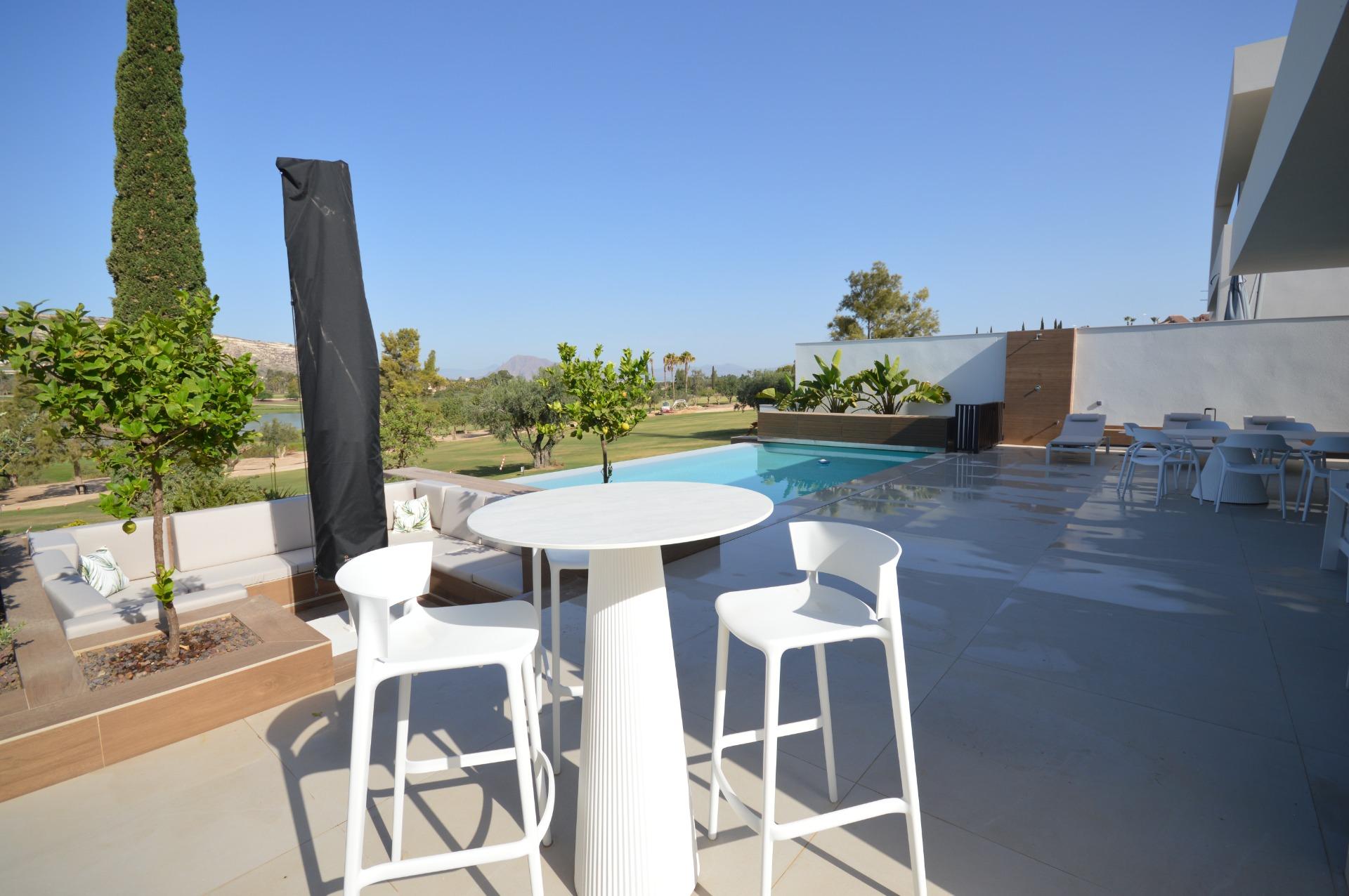 Kitchen in villa for sale in Algorfa