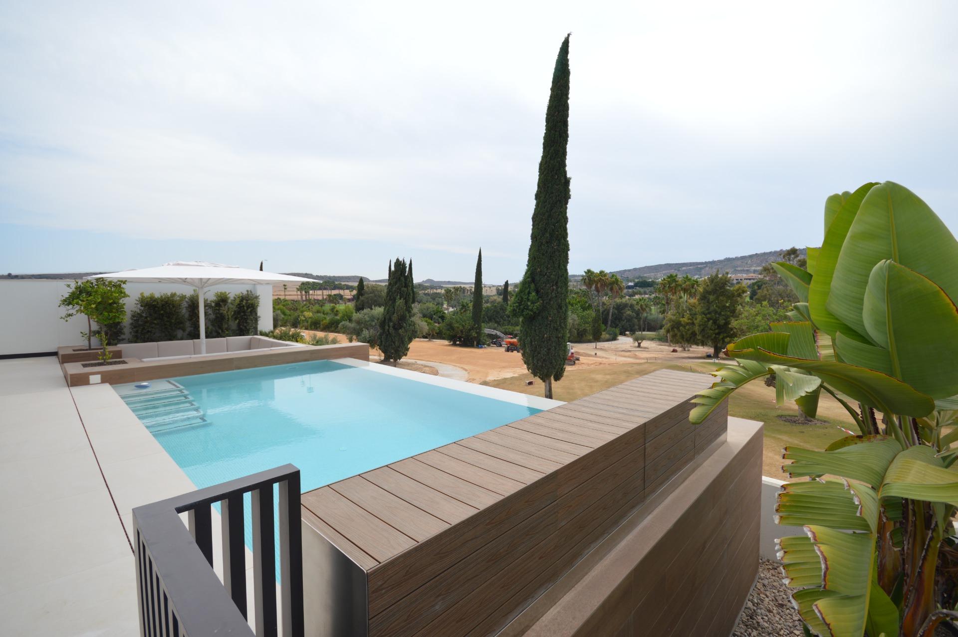Bathroom in villa for sale in Algorfa