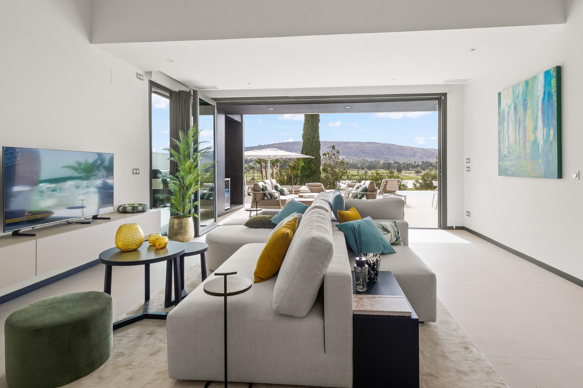 Garden in villa for sale in Algorfa