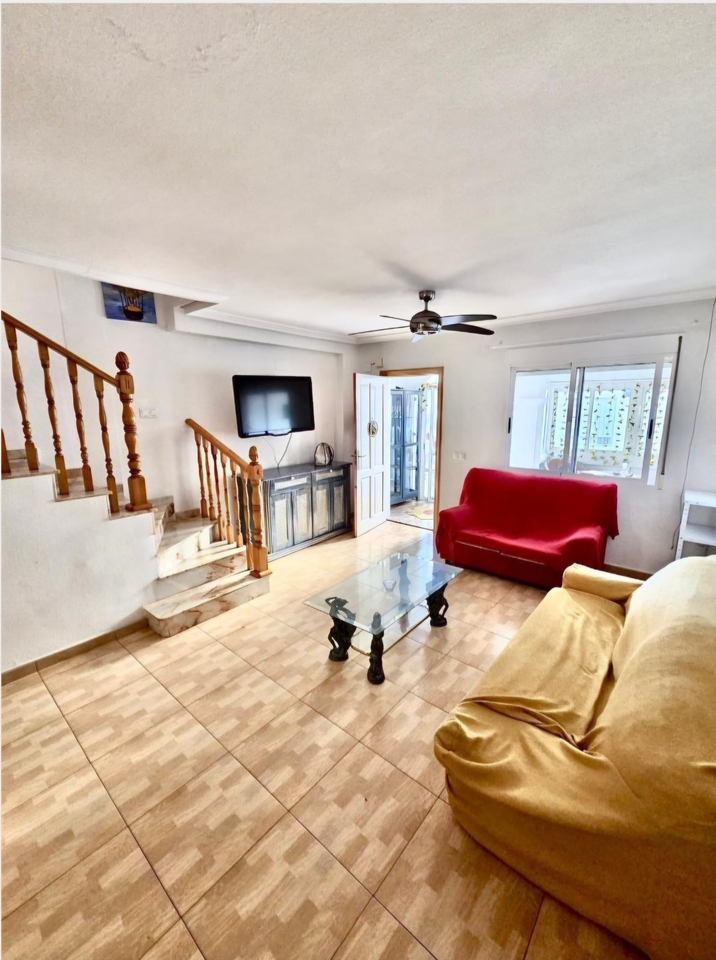 TOWNHOUSE FOR SALE IN ORIHUELA COSTA