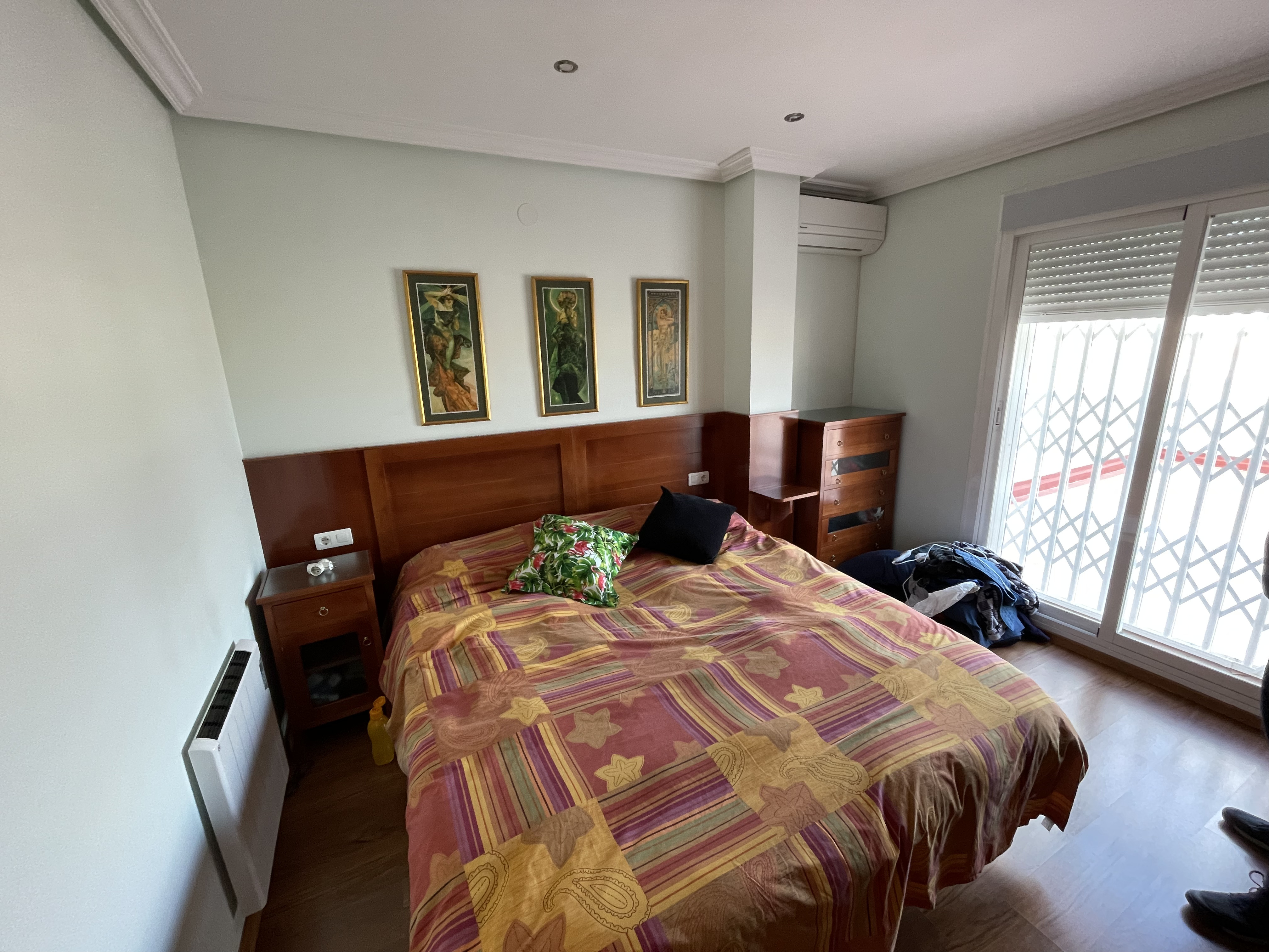 Master bedroom in penthouse for sale in Totana