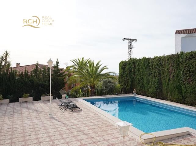 Bedrooms: 6, Bathrooms: 3, Villa in la Nucia, Alicante, Spain