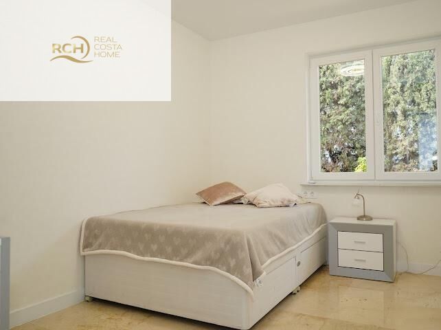 Master bedroom in villa for sale in la Nucia