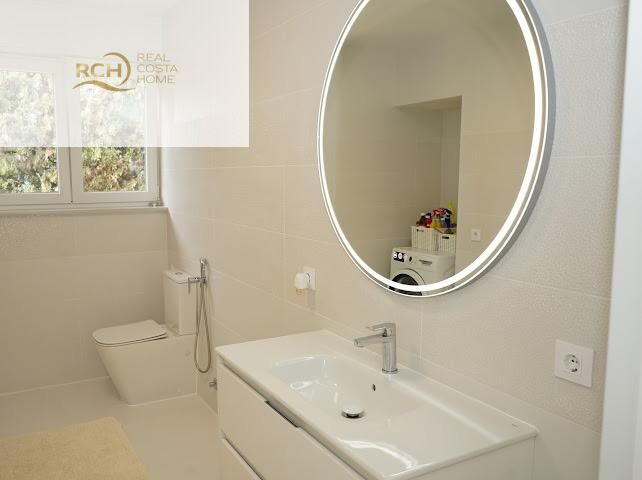 Pool area in villa for sale in la Nucia