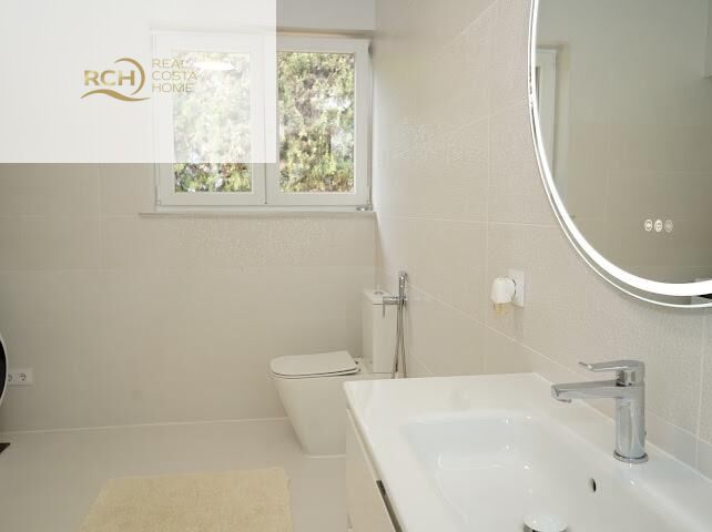 Dining area in villa for sale in la Nucia