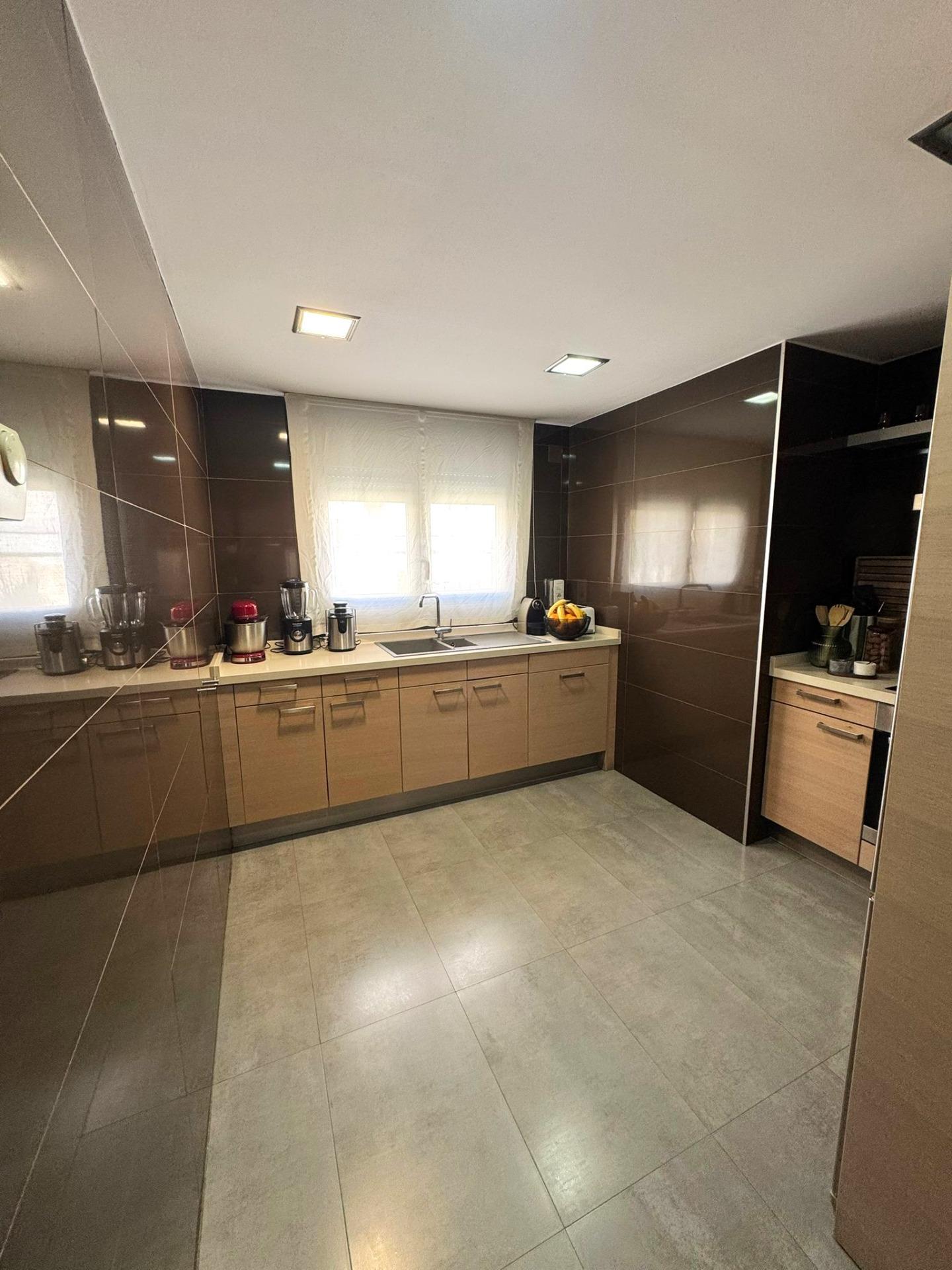 Property located in the heart of Torrevieja, on a quiet pedestrian street and just 80 meters from th