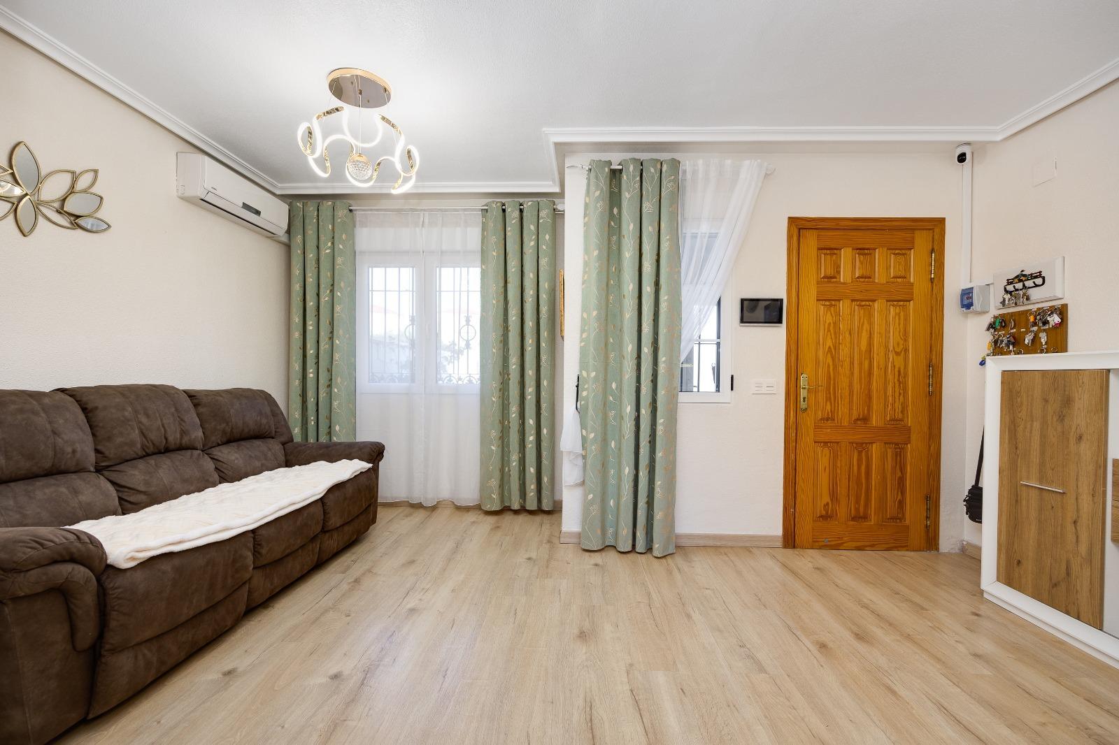Bedroom in terraced for sale in Torrevieja