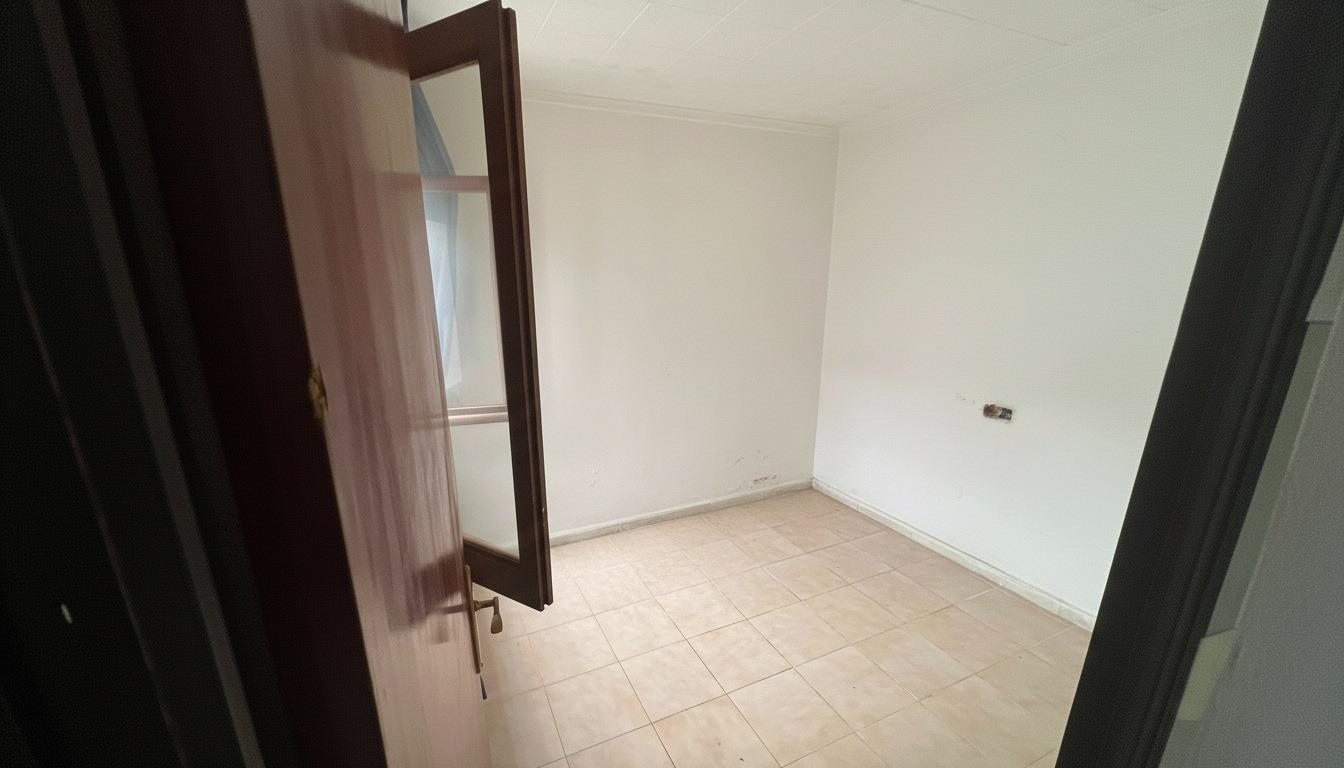 Bedroom in bungalow for sale in Torrevieja