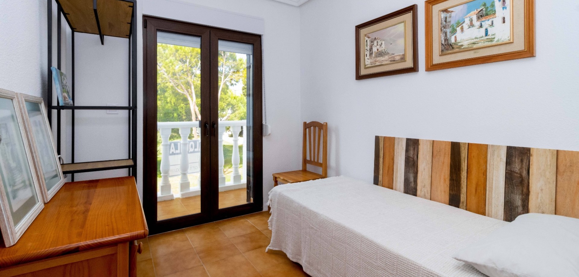 Bedroom in terraced for sale in Orihuela Costa